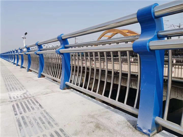 海口304不锈钢复合管护栏的生产工艺揭秘